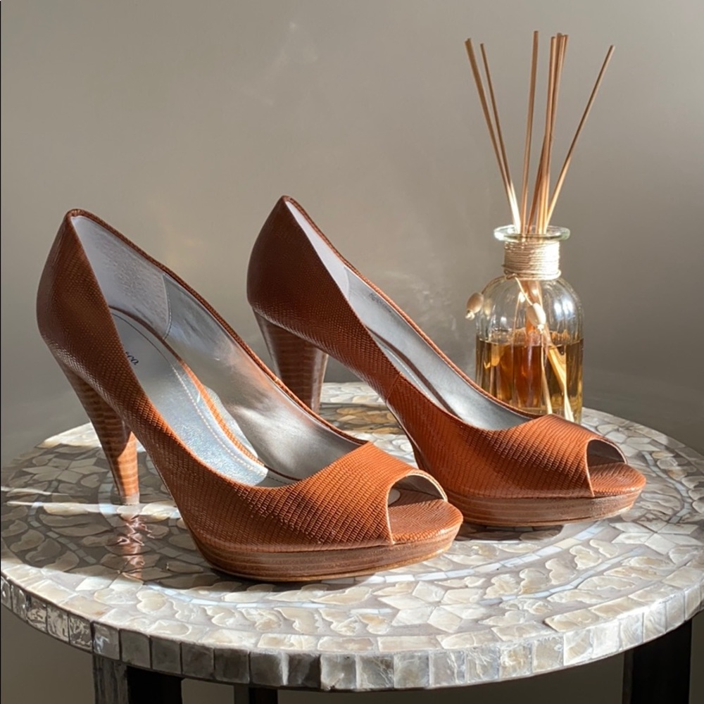 Style and Co brown textured platforms- size 11